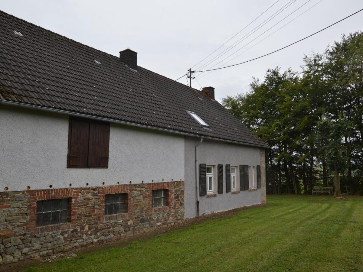 Cozy Holiday Home In Neuendorf With Garden Екстериор снимка