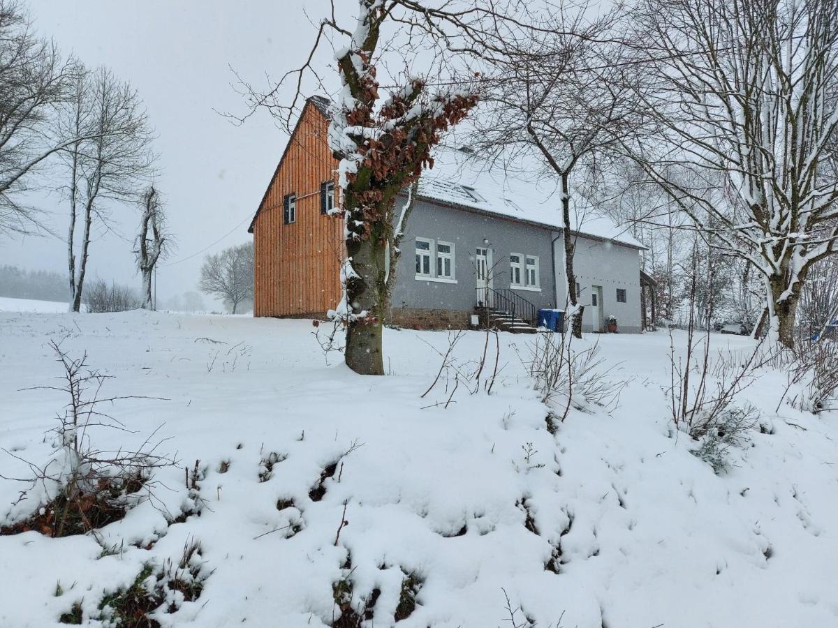 Cozy Holiday Home In Neuendorf With Garden Екстериор снимка