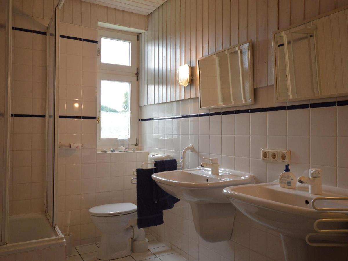 Cozy Holiday Home In Neuendorf With Garden Екстериор снимка