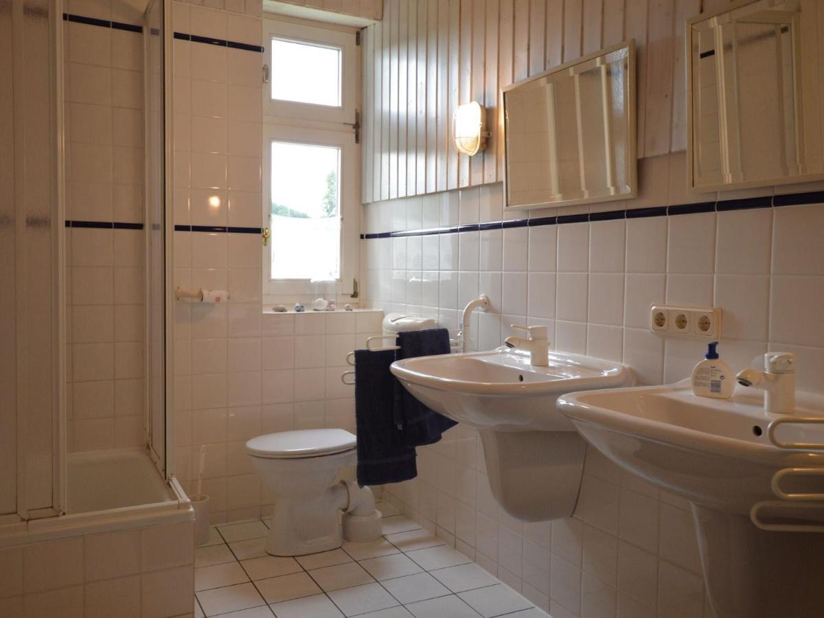 Cozy Holiday Home In Neuendorf With Garden Екстериор снимка